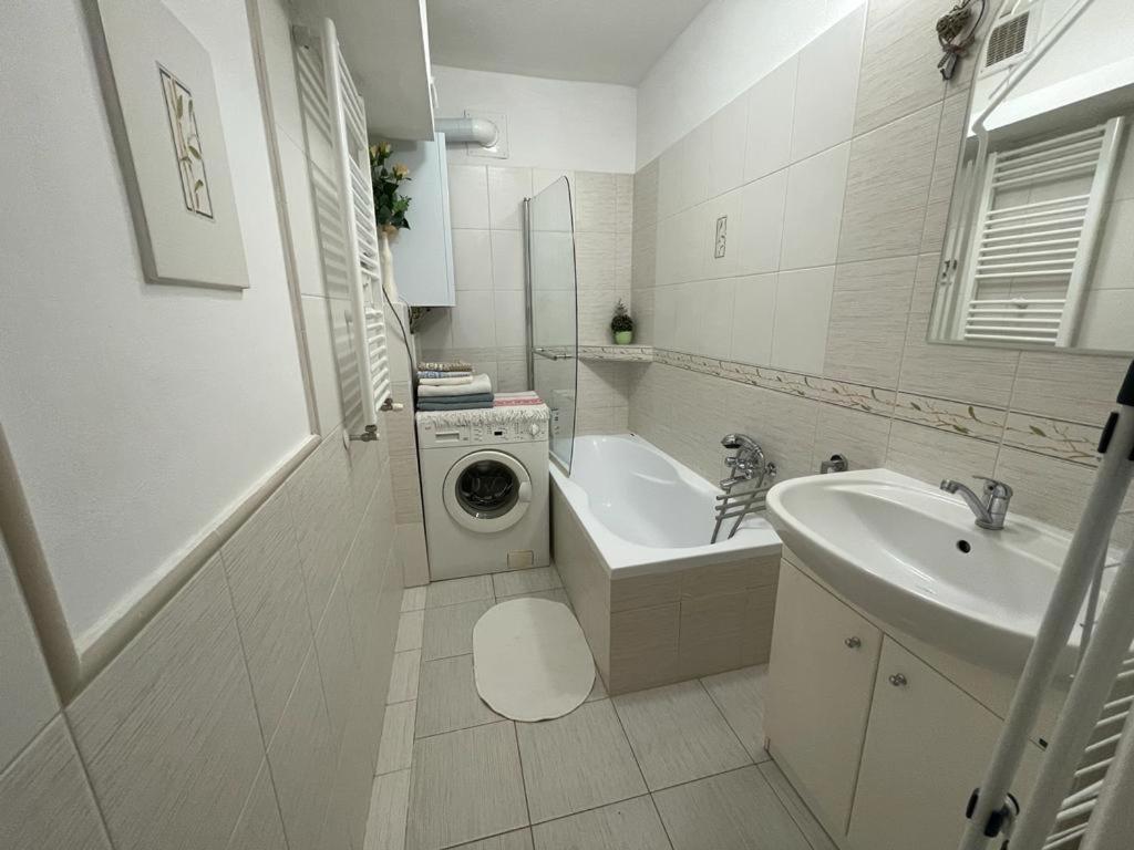 Appartement Attic Flat In The Center à Bratislava Extérieur photo